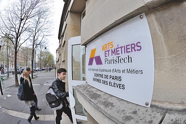 Students Walking into Paris Arts et Métiers...